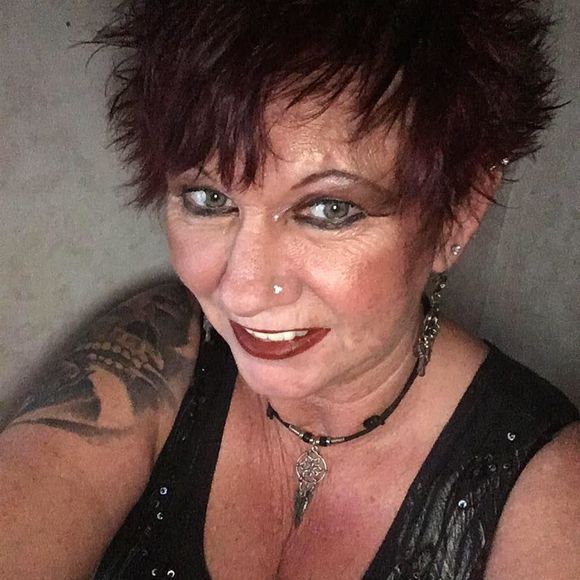 Meet your Posher, Ginny - Picture 1 of 1